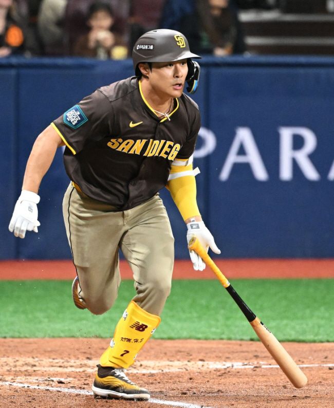 ◇김하성이 샌디에이고 시절 기량을 되찾는다면 올 시즌 뒤 열릴 FA시장에서 유격수 최대어로 발돋움할 것이라는 전망도 나오고 있다. 스포츠조선DB