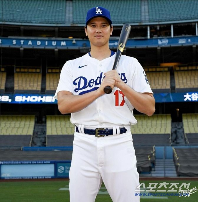 오타니는 LA 에인절스, LA 다저스에서 17번 선수로 메이저리그 역사를 다시 썼다. 사진출처=LA 다저스 SNS