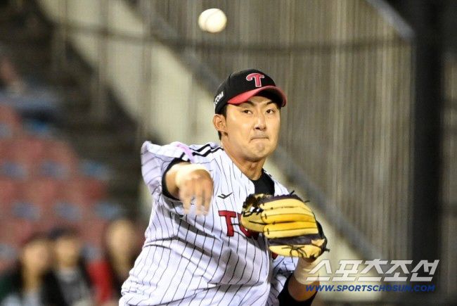 11일 잠실야구장에서 열린 SSG와 LG의 경기, 김민수(김정율)가 수비를 펼치고 있다. 잠실=허상욱 기자wook@sportschosun.com/2025.06.11/