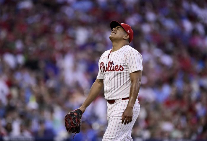 레인저 수아레즈는 한 번도 규정이닝을 채운 시즌이 없다. AP연합뉴스