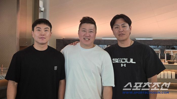 인천공항에서 선발대로 뭉친 류지혁 최형우 강민호(왼쪽부터). 사진제공=삼성 라이온즈