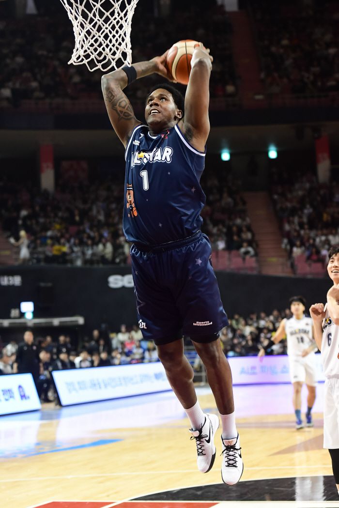 네이던 나이트. 사진제공=KBL