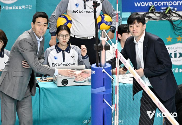 고희진 정관장 감독(왼쪽)과 이영택 GS칼텍스 감독. 사진제공=KOVO