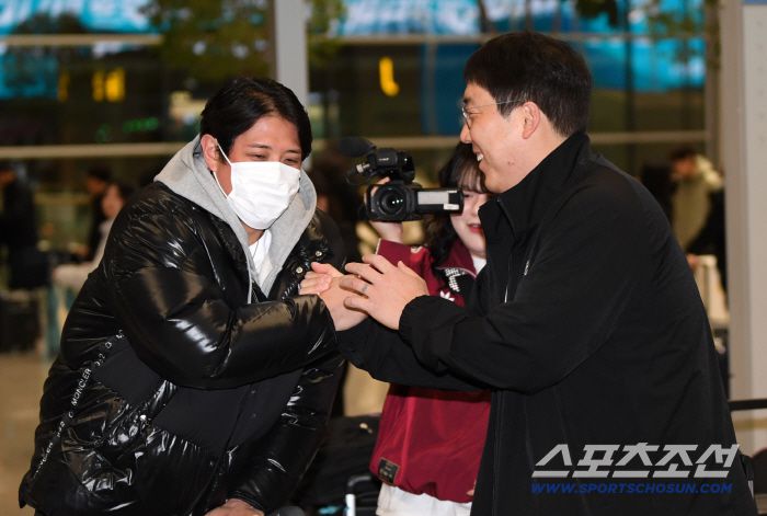 황재균 따뜻한 마음에 감동한 동갑내기 친구 김현수.