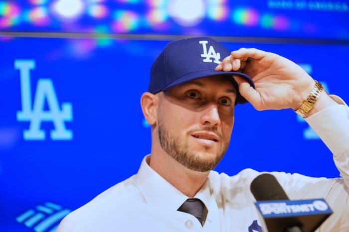 Outfielder Kyle Tucker speaks during a news conference after joining the Los Angeles Dodgers baseball team, Wednesday, Jan. 21, 2026, in Los Angeles. (AP Photo/Damian Dovarganes)        <저작권자(c) 연합뉴스, 무단 전재-재배포, AI 학습 및 활용 금지>