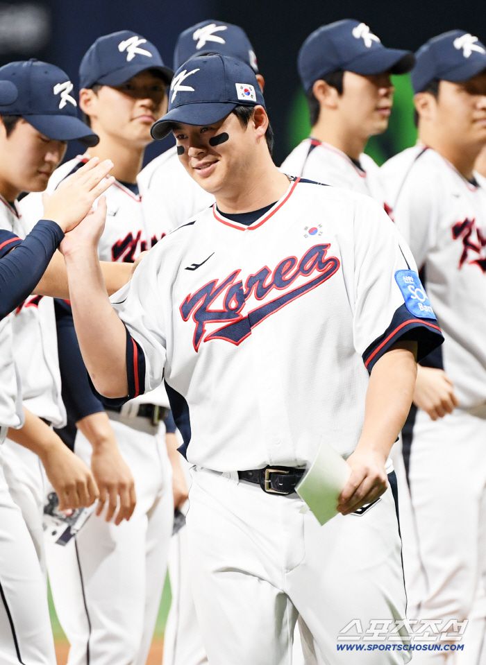 2025 K-BASEBALL SERIES 대한민국과 체코의 평가전이 8일 고척스카이돔에서 열렸다. 노시환이 입장하고 있다. 고척=박재만 기자 pjm@sportschosun.com/2025.11.08/