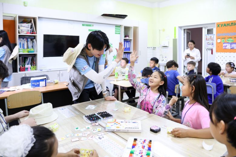 대구대학교 몽골 해외봉사단 현지 학교 수업 모습. [사진=대구대]