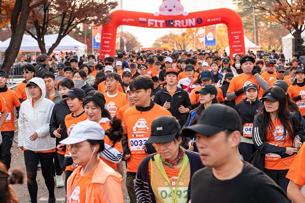 365mc와 초록우산이 공동 주최하고 빅워크가 주관한 ‘2025 핏땀런(FIT-땀-RUN)’이 서울 여의도 문화의마당에서 개최되고 있다. [사진=빅워크]