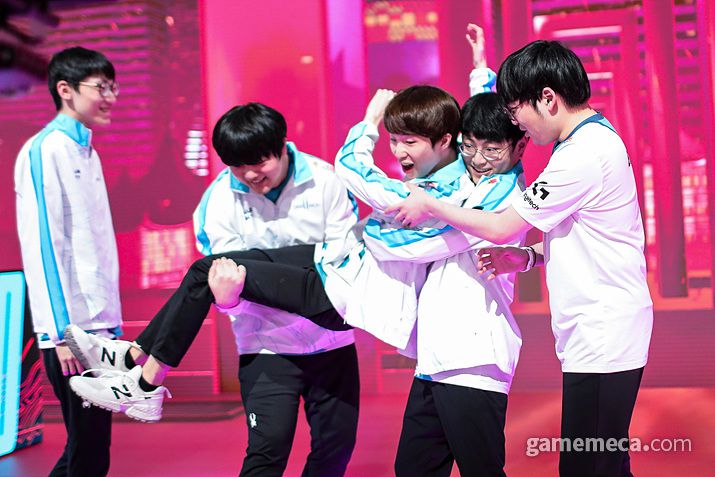 ▲ 담원은 예상대로 전 라인에서 강력한 경기력을 보여준 반면 (사진출처: 롤 e스포츠 공식 홈페이지)