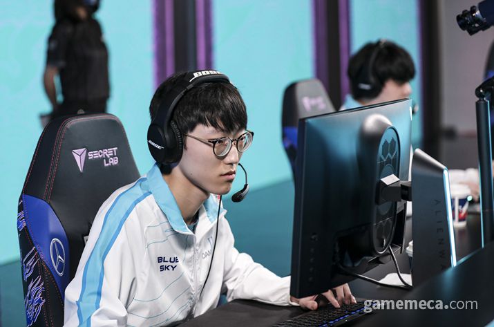 ▲ 이어진 3세트에선 담원이 다시금 기세를 가져왔다 (사진제공: 라이엇게임즈)