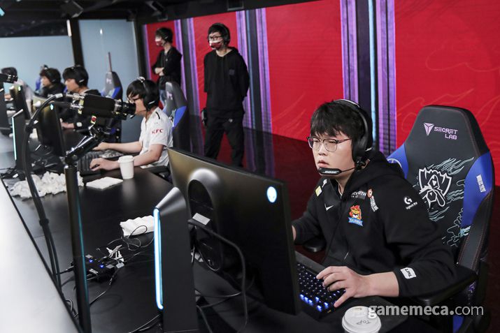 ▲ 하지만 2세트에선 쑤닝의 거센 반격이 돋보였다 (사진제공: 라이엇게임즈)