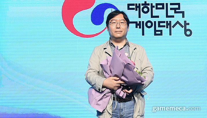 ▲ 게임대상을 수상한 넷게임즈 박용현 대표 (사진제공: 한국게임산업협회)