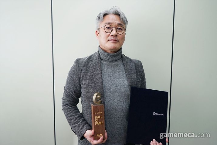 ▲ 특별 공로상에는 진에어가 선정됐다 (사진제공: 한국e스포츠협회)