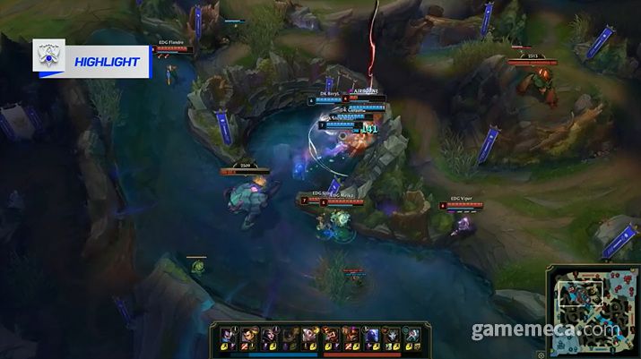 ▲ 승부처가 됐던 전령 앞 한타 (사진출처: 2021 롤드컵 생중계 갈무리)