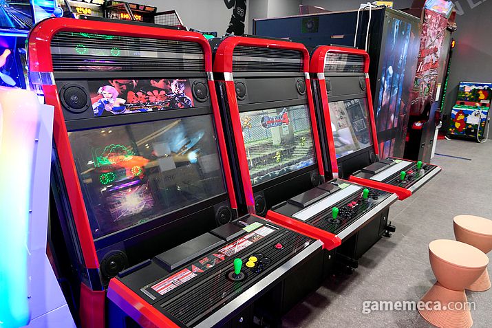 ▲ 떡갈비와 돈까스를 무한으로 즐길 수 있는 건국수제돈까스;(사진: 게임메카 촬영)