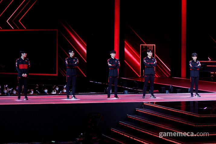 ▲ T1의 침착함이 빛났다 (사진: 게임메카 촬영)