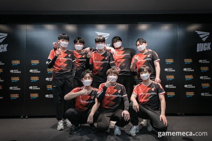 ▲ 이번 시즌 신흥강자로 떠오른 광동 프릭스 (사진제공: 라이엇 게임즈)