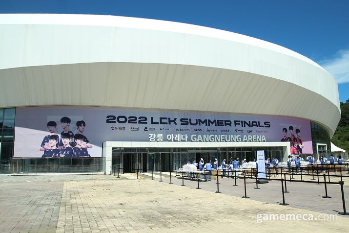 ▲ 왜 입구에 사람이 이리 없을까 하고 봤더니 (사진: 게임메카 촬영)