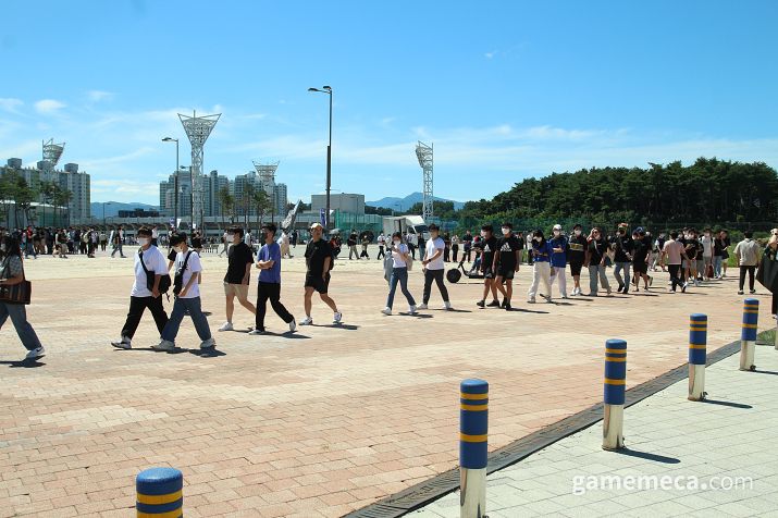 ▲ 햇볕은 뜨거웠지만, 강원도 특유의 시원한 바람이 불어 덥지는 않았다 (사진: 게임메카 촬영)