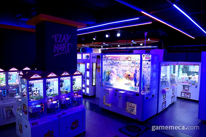 ▲ 홀로 떨어져 있어 쓸쓸함이 감도는 리플렉 비트 (사진: 게임메카 촬영)