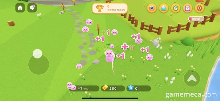 ▲ 물건을 모아 몸집을 키우는 괴혼을 떠오르게 했던 제페토 월드 '슬라임 파티' (사진: 게임메카 촬영)