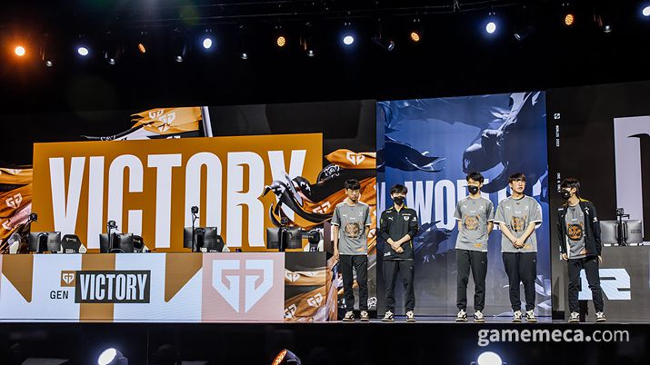 ▲ 담원 기아도 기대 이상으로 잘해주고 있다 (사진제공: 라이엇게임즈)