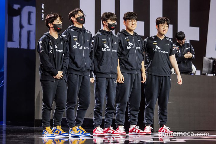 ▲ RNG에게는 이번 그룹 스테이지 2라운드에 코로나라는 악재가 한 차례 덮쳤었다 (사진제공: 라이엇게임즈)