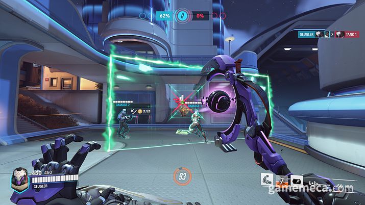 ▲ 기본 무기가 공격력은 낮지만 연사속도가 굉장히 빠르기 때문에 바티스트의 궁극기와 궁합이 좋다 (사진: 게임메카 촬영);