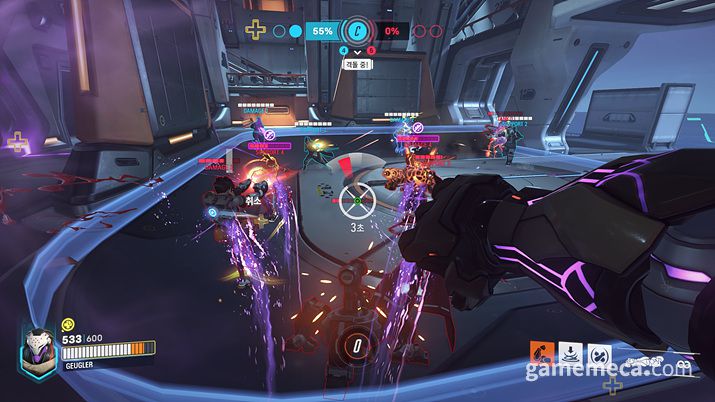 ▲ 한 번에 진입한 적이 힐밴에 걸렸다면 궁극기에 살살 녹는 걸 볼 수 있다 (사진: 게임메카 촬영);