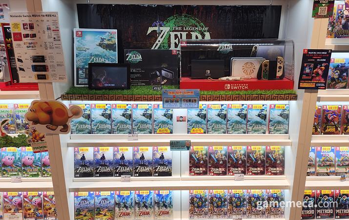 ▲ 7월까지도 식지 않은 젤다의 열기를 만나볼 수 있었다 (사진: 게임메카 촬영)