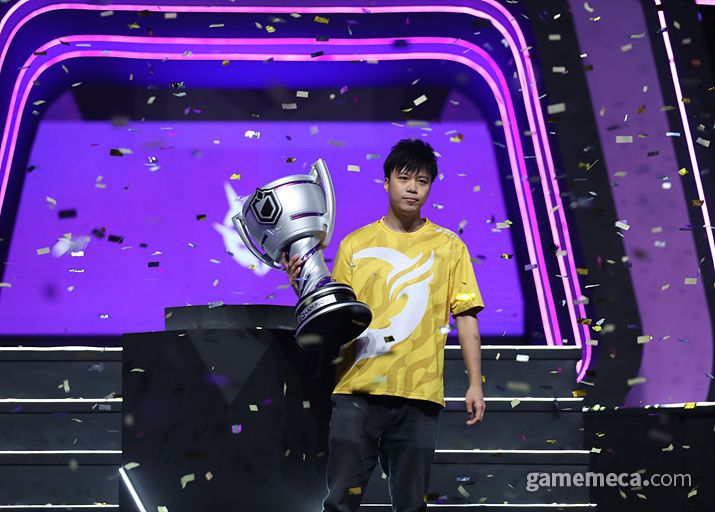 ▲ LEST는 서머너즈 워를 죽마고우 같은 존재라고 표현했다 (사진제공: 컴투스)