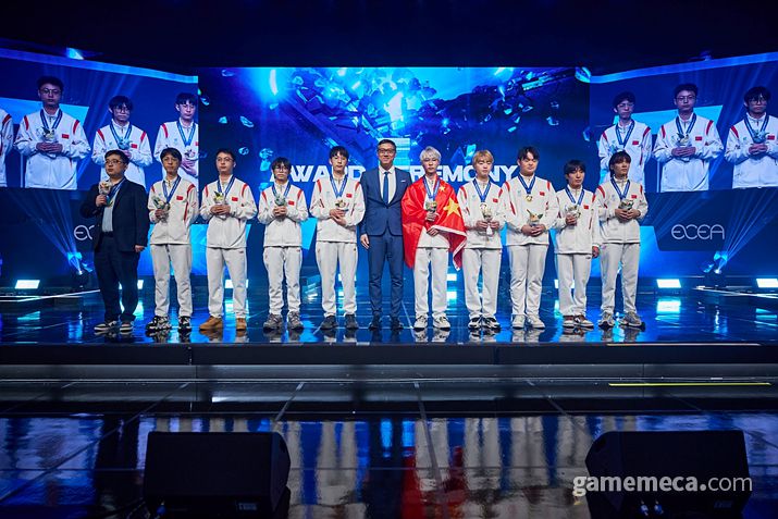 ▲ 배틀그라운드 모바일 종목에서 우승을 차지한 중국 선수들 (사진제공: 한국e스포츠협회)