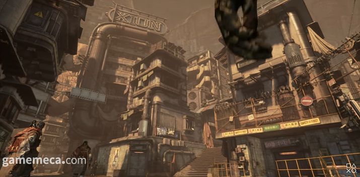 ▲ 도시에서 여러 인물을 만나며;(사진출처: 스텔라 블레이드 PS5 트레일러 갈무리)