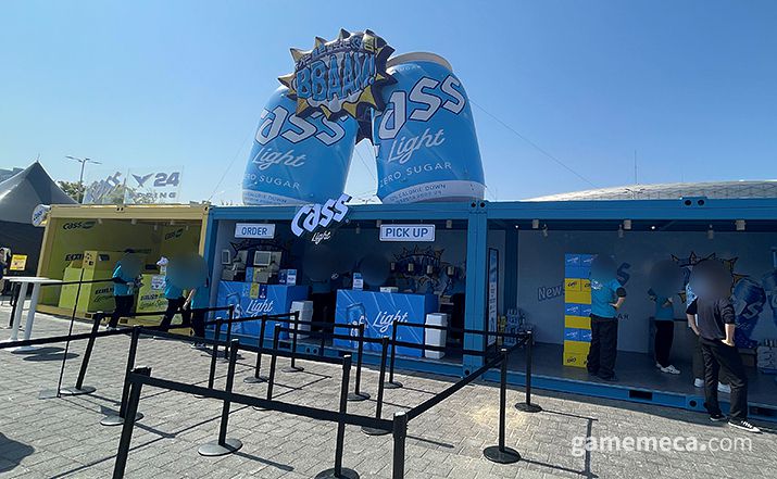 ▲ 가방도 꾸밀 수 있다 (사진: 게임메카 촬영)