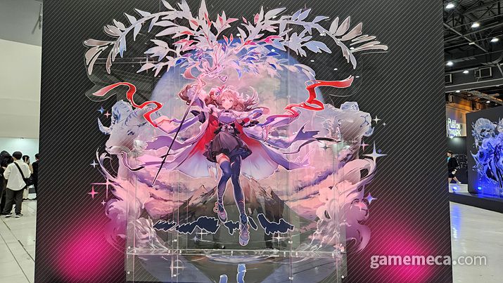 ▲ 엄청난 인파가 몰려 계산대는 구경도 못할 정도였습니다 (사진: 게임메카 촬영)