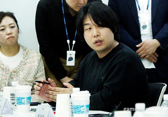 ▲ 현장에서는 변동 확률 대응 등 아직 부족한 점에 대한 의견이 제시됐다 (사진: 게임메카 촬영)