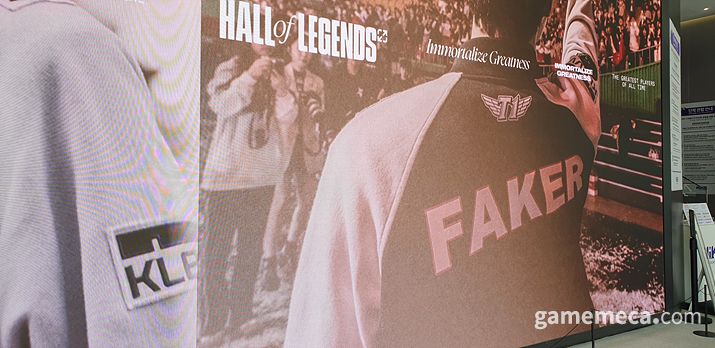 ▲ 전광판에 비치는 페이커 모습 (사진: 게임메카 촬영)