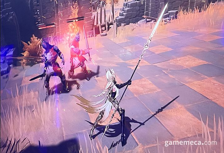 ▲ 사망한 후 부활하면 여인 캐릭터로 변신한다 (사진: 게임메카 촬영)