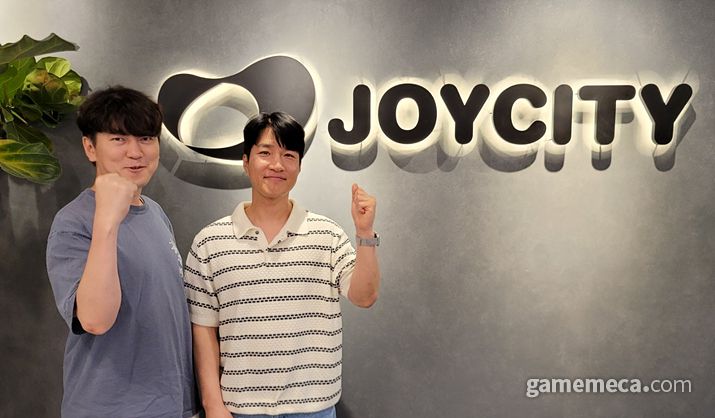 ▲ 조이시티 이관용 팀장(좌)과 나일영 총괄 PD(우) (사진: 게임메카 촬영)