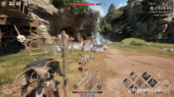 ▲ 필드 보스 '타가르' 수많은 플레이어가 달라 붙어도 오랜 시간이 걸린다 (사진: 게임메카 촬영)