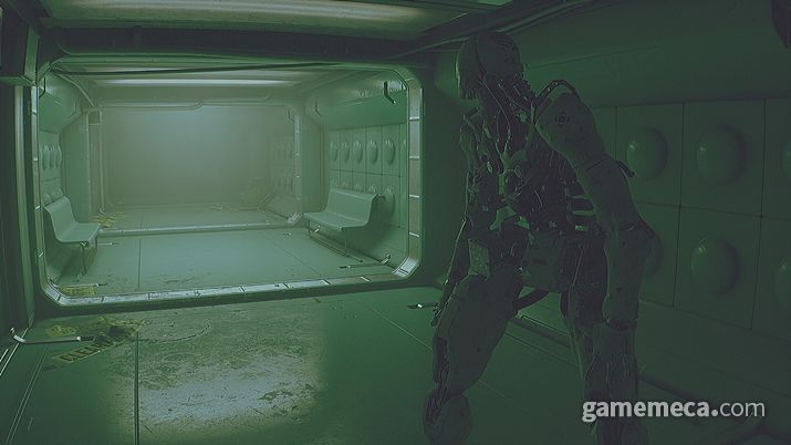 ▲ 기지 곳곳을 순찰 중인 보안 로봇 (사진출처: 스팀)