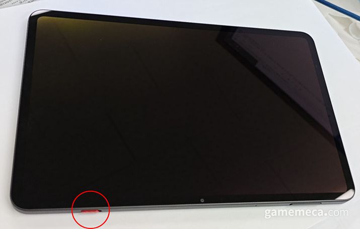 ▲ 빨간 스위치를 켜면 (사진: 게임메카 촬영)