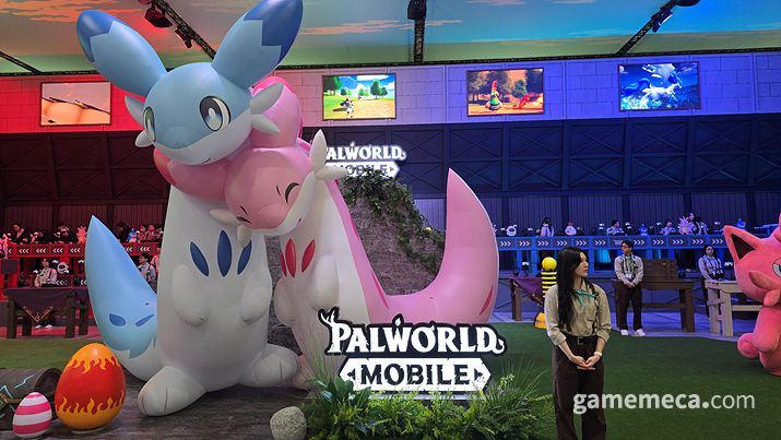 ▲ 지스타 2025 크래프톤 부스에 설치됐던 베비뇽과 천도뇽 스태츄 (사진: 게임메카 촬영)