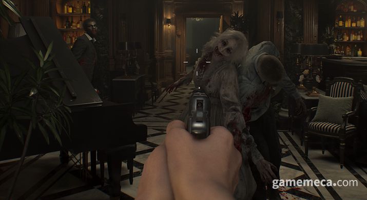 ▲ 같은 좀비라도 그레이스는 도주, 레온은 싸움을 택한다 (사진제공: 캡콤)