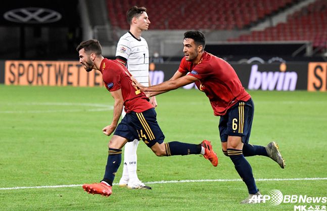 스페인이 후반 추가시간 6분 호세 루이스 가야의 극적인 동점골로 독일 원정에서 무승부를 거뒀다. 사진(독일 슈투트가르트)=AFPBBNews=News1