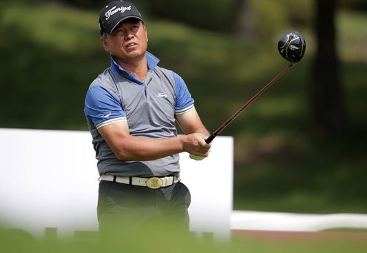 신용진이 시니어 오픈에서 시즌 첫 승을 거뒀다. 사진=KPGA 제공