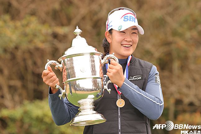 US여자오픈 우승을 통해 KLPGA투어에서 미국 LPGA투어로 직행한 한국 골퍼가 3명으로 늘어났다. 국내 무대 스타였던 2011년 유소연, 2015년 전인지와 달리 김아림은 2승이 전부였고 올해는 우승이 없었다. 2020 US여자오픈 제패 후 기뻐하는 김아림. 사진(미국 휴스턴)=AFPBBNews=News1