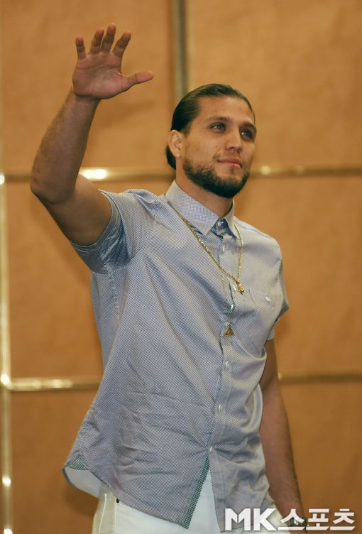 UFC 오르테가가 정찬성을 이기며 보여준 실력이라면 UFC 챔피언 볼카노프스키도 쉽게 볼 상대가 아니라는 평가를 받았다. 사진=MK스포츠DB