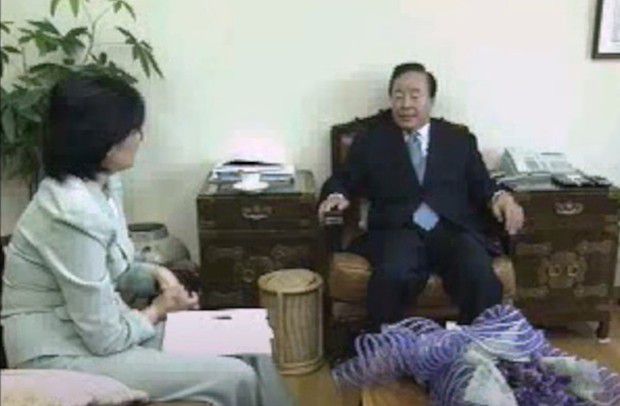 MBC기자시절 2001년5월 상도동 자택에서 김영삼 전 대통령 인터뷰[사진=박영선장관 유튜브캡처]
