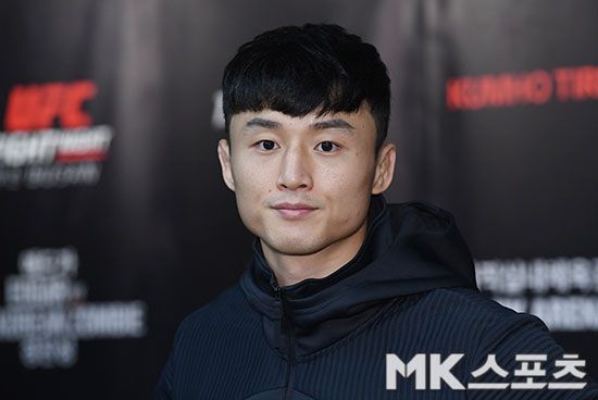 데이나 화이트 UFC 회장이 “한국의 맥그리거”라며 극찬한 5년 전과 마찬가지로 여전히 ‘코리안 슈퍼보이’ 최두호의 팬이라고 밝혔다. 사진=MK스포츠DB